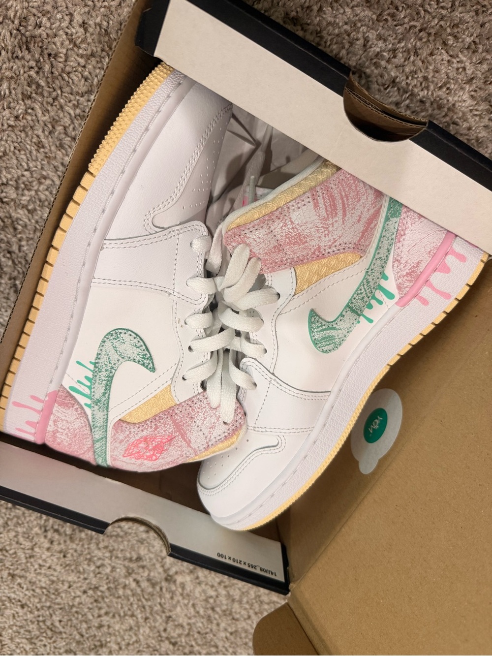 Air Jordan 1 Mid SE